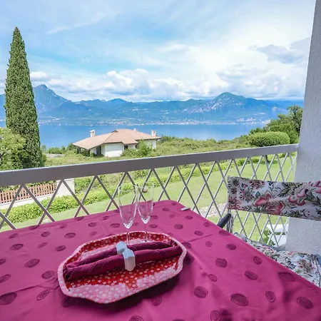 Garda Panoramic House Apartmán